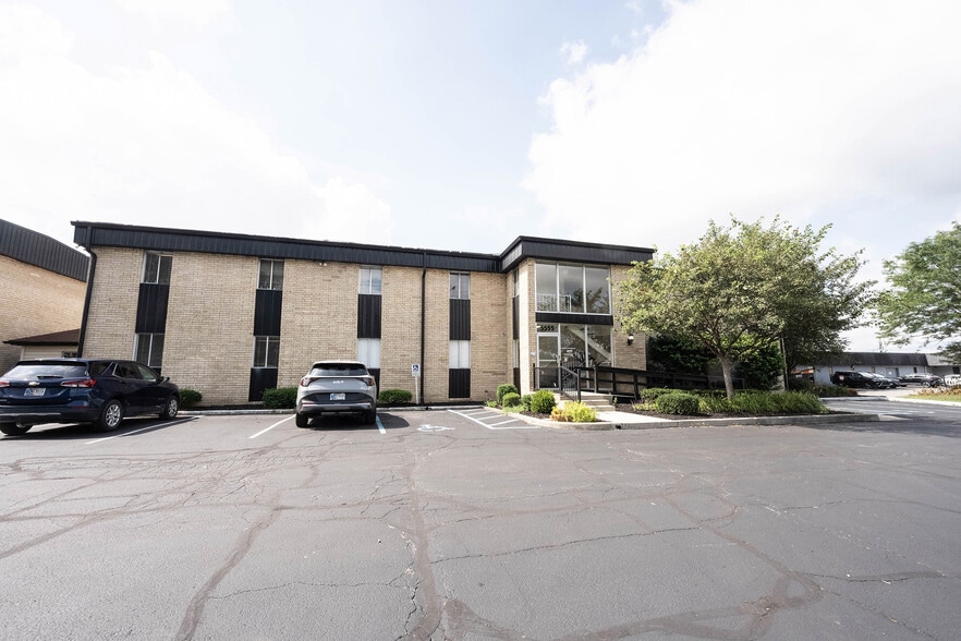 5555 N Tacoma Ave, Indianapolis, IN for lease - Building Photo - Image 3 of 11
