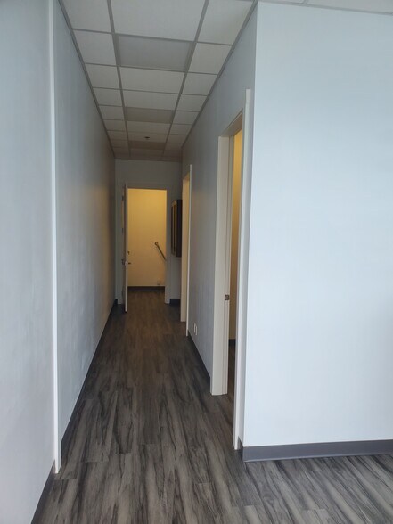 6638 152A St, Surrey, BC à louer - Photo intérieure - Image 2 de 9