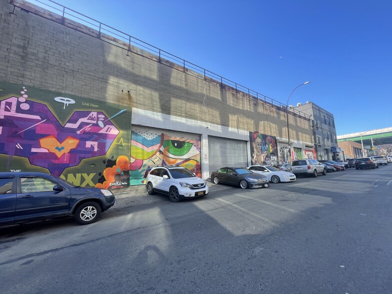 825 E 140th St, Bronx, NY for lease - Building Photo - Image 1 of 18