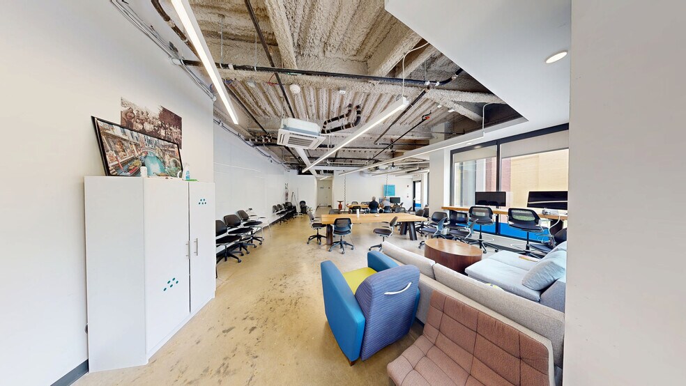 57 E Pleasant St, Amherst, MA à louer - Numérisation 3D de Matterport - Image 2 de 15