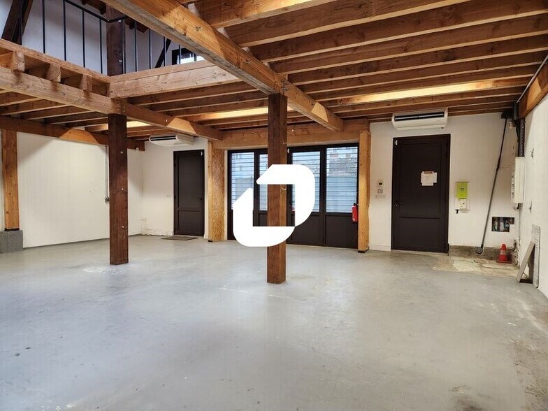 Office in Bordeaux for sale - Interior Photo - Image 3 of 9