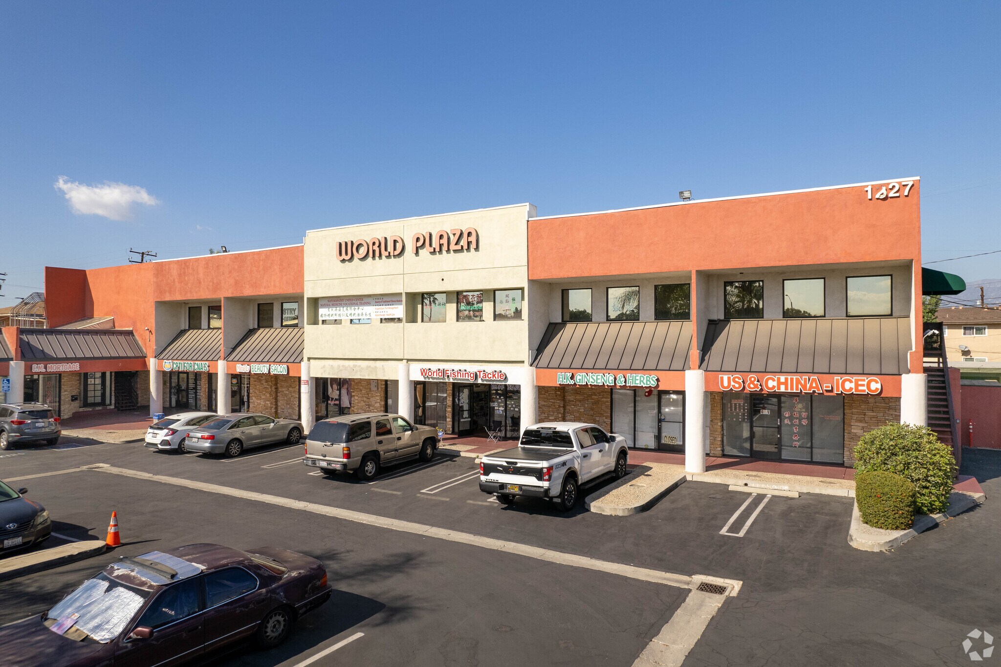 1227 W Valley Blvd, Alhambra, CA à louer Photo principale- Image 1 de 26