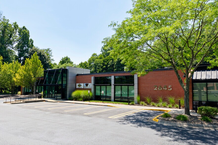 2645 South Rd, Poughkeepsie, NY for lease - Building Photo - Image 1 of 9