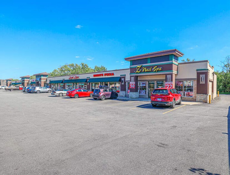 701-743 E Roosevelt Rd, Lombard, IL for lease - Building Photo - Image 3 of 6