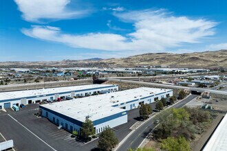 1480-1498 Kleppe Ln, Sparks, NV - AERIAL  map view