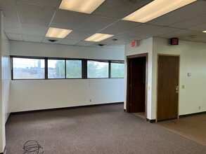 113 E Taft Rd, North Syracuse, NY for lease Interior Photo- Image 2 of 5