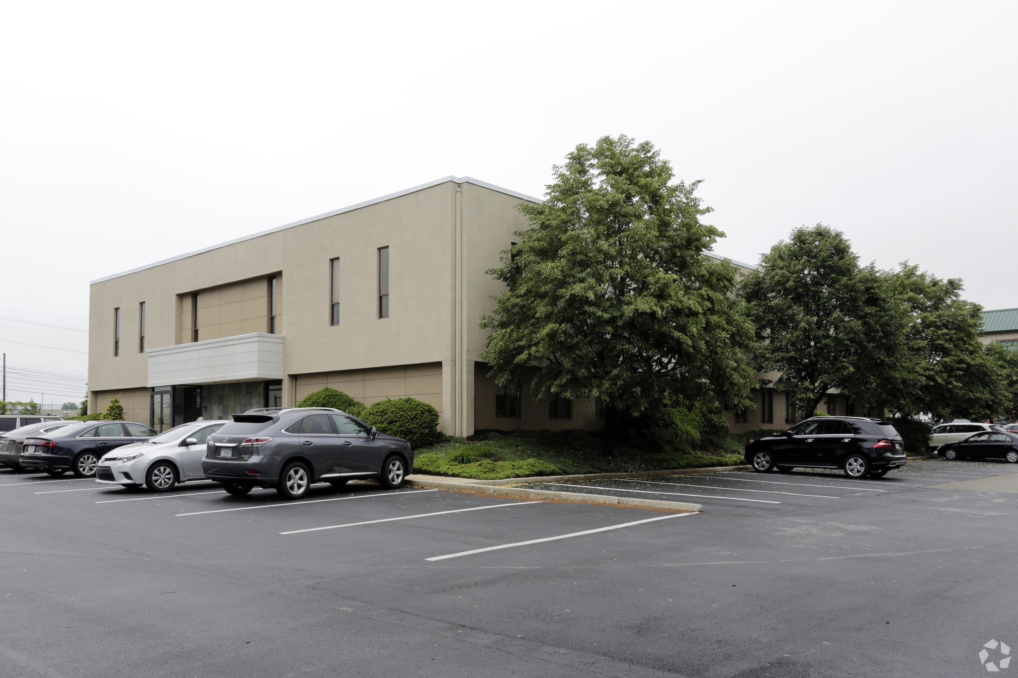 120 S Warner Rd, King Of Prussia, PA for lease Primary Photo- Image 1 of 12