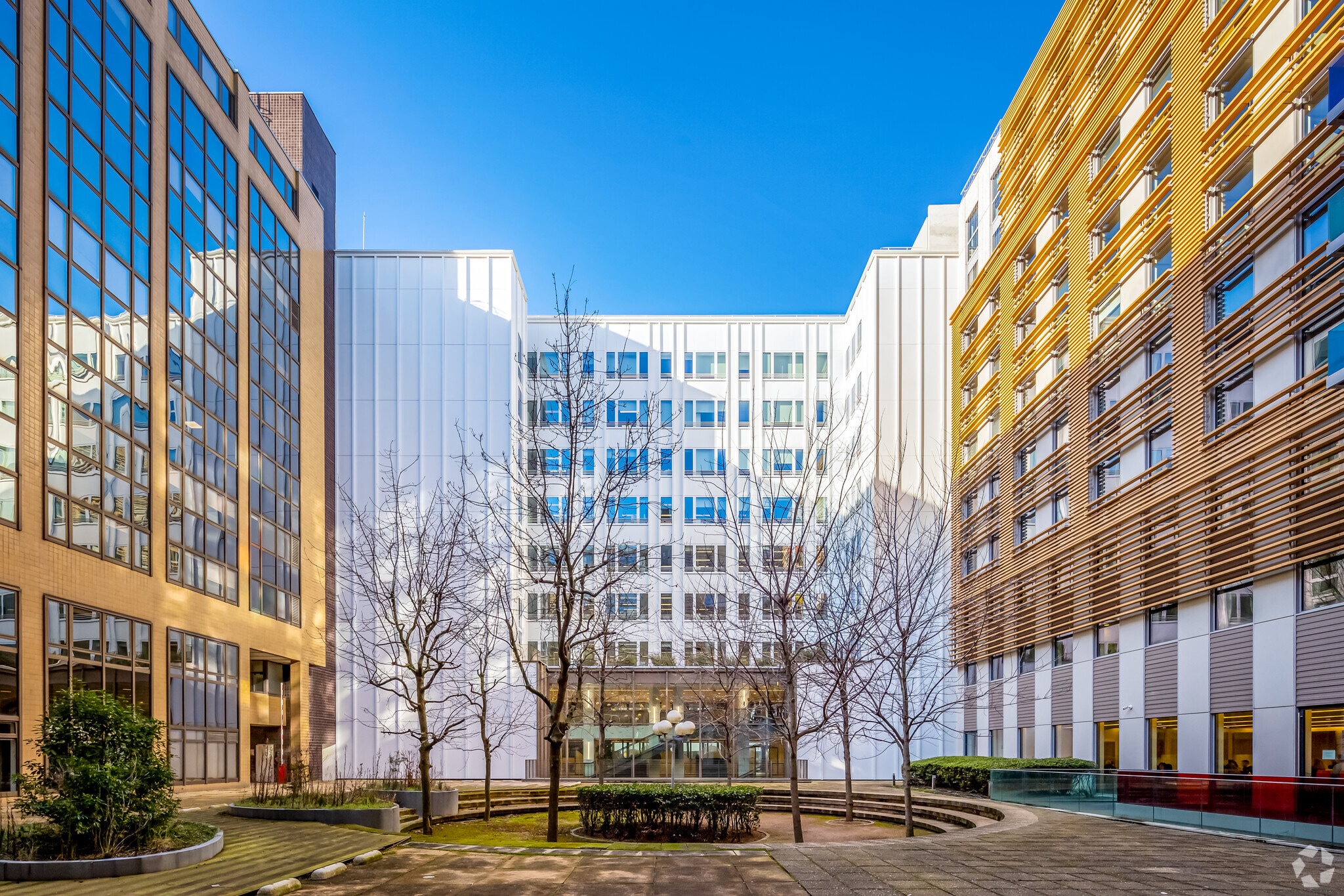 21 Rue Des Trois Fontanot, Nanterre à louer Photo principale- Image 1 de 17