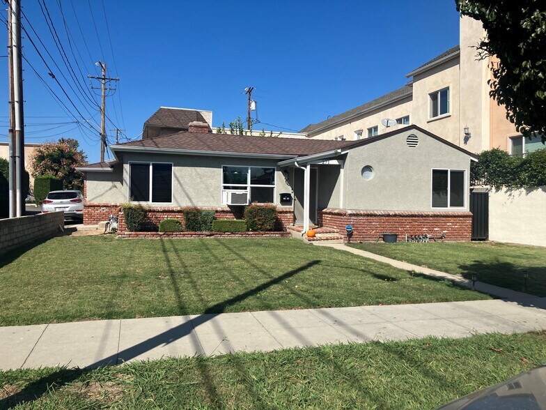 271 W Ash Ave, Burbank, CA à vendre - Photo du bâtiment - Image 3 de 15