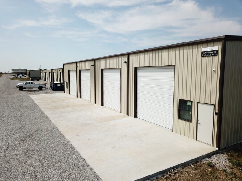 1630 Seaborn Rd, Ponder, TX à louer - Photo du bâtiment - Image 3 de 5