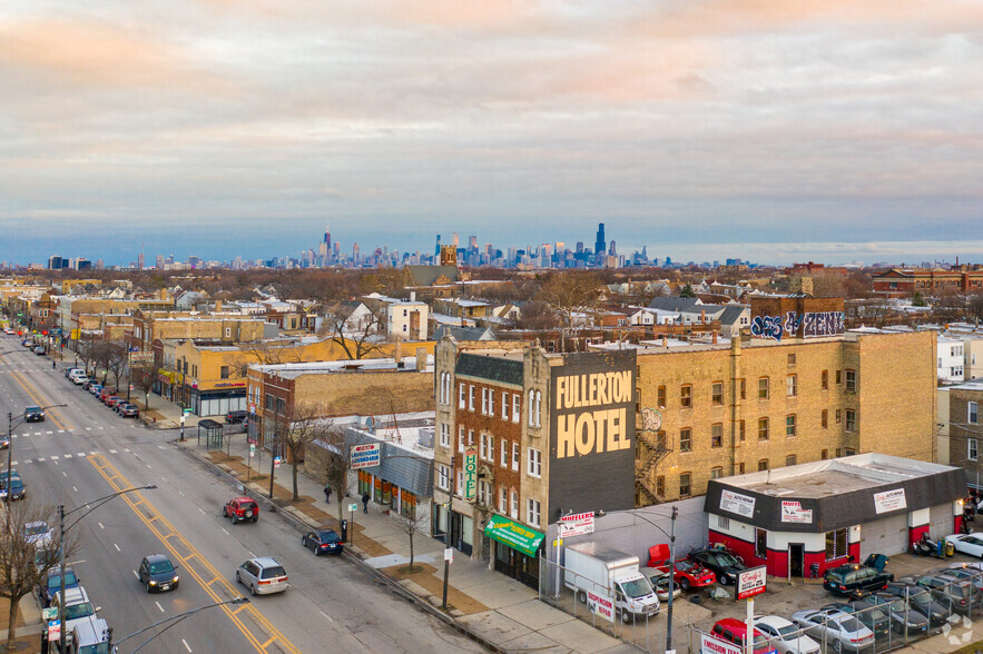 3919-3921 W Fullerton Ave, Chicago, IL à vendre - Aérien - Image 3 de 4