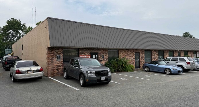 10910 Southlake Ct, Richmond, VA à vendre Photo du bâtiment- Image 1 de 1