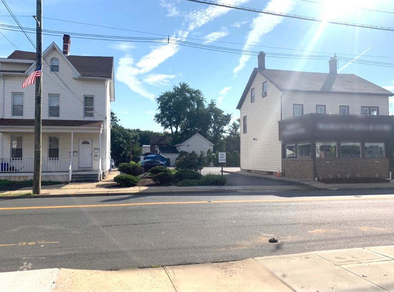 1 Main St, East Brunswick, NJ à vendre - Photo principale - Image 1 de 1