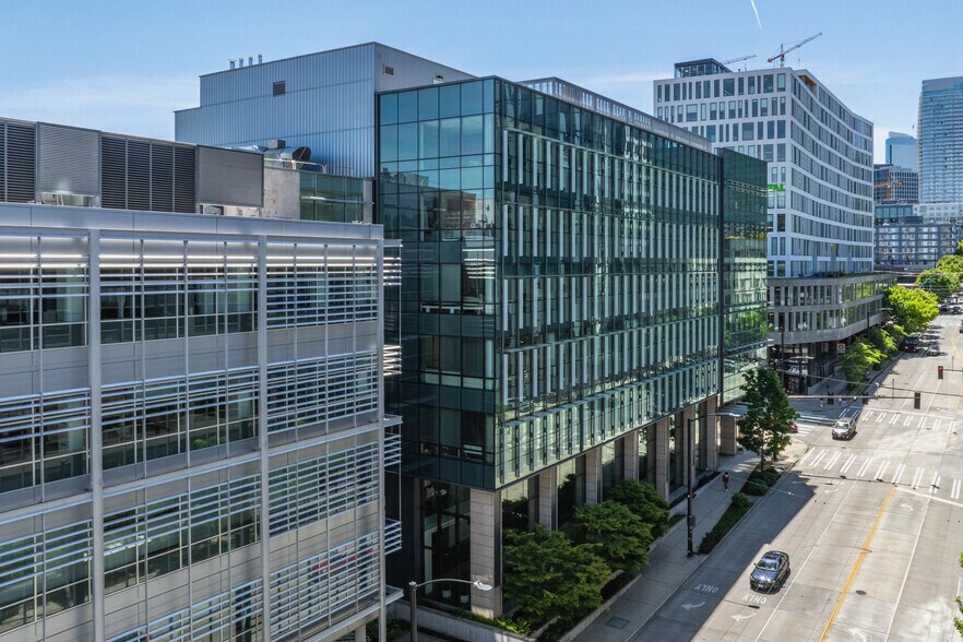 500 Fairview Ave N, Seattle, WA à louer - Photo du bâtiment - Image 2 de 5