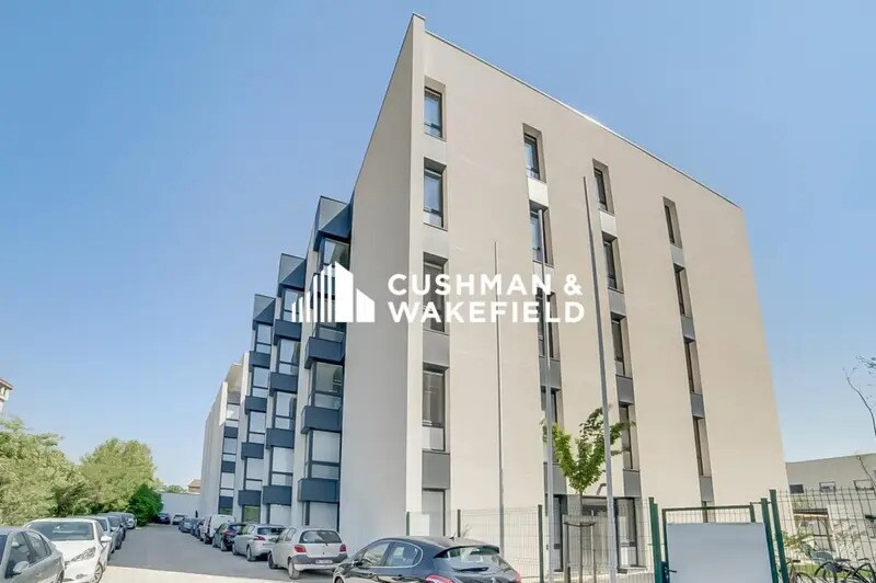 61-63 Avenue Paul Krüger, Villeurbanne for lease - Building Photo - Image 2 of 14