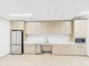 1250 W Mockingbird Ln, Dallas, TX à louer Photo intérieure- Image 2 de 5