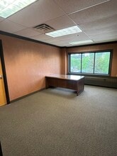 750 2nd St NE, Hopkins, MN for lease Interior Photo- Image 1 of 2