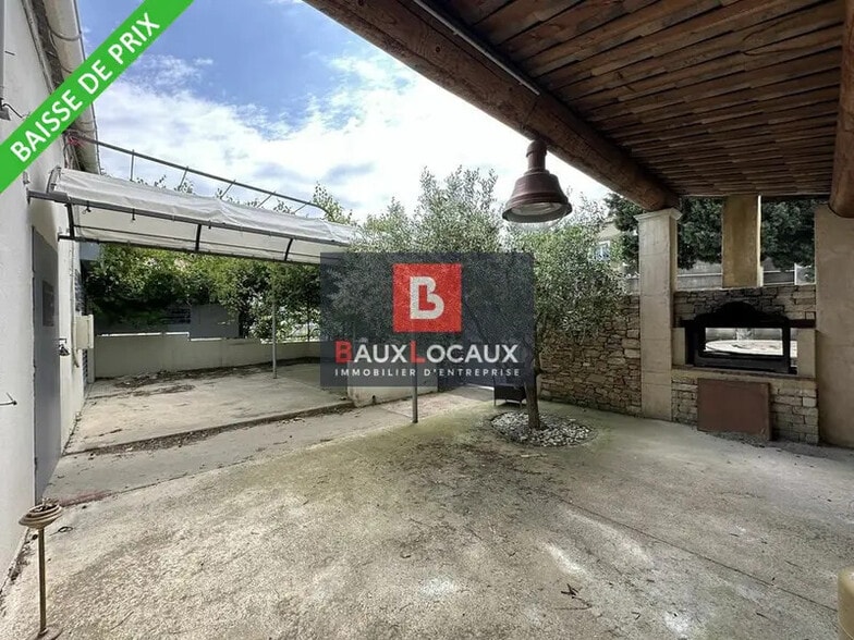 Retail in Le Pontet for lease - Building Photo - Image 1 of 10