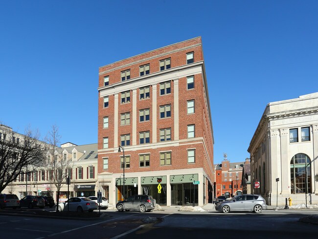 Plus de détails pour 64 North St, Pittsfield, MA - Commerce de détail à louer