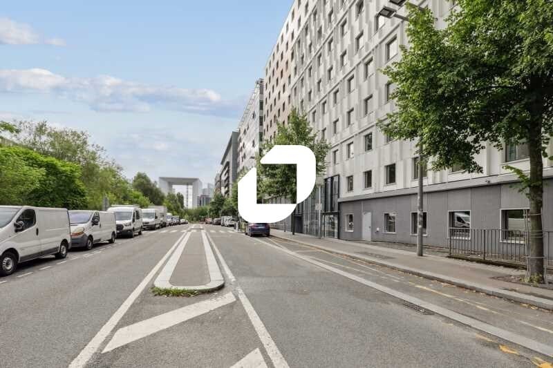 24 Boulevard De Pesaro, Nanterre for lease - Building Photo - Image 3 of 25