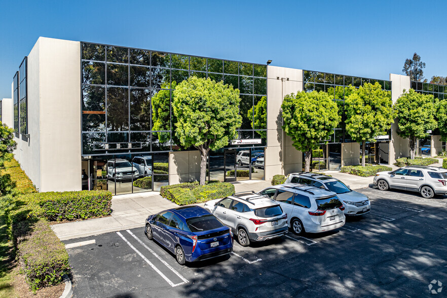 2530 E Corporate Pl, Monterey Park, CA for lease - Building Photo - Image 2 of 7