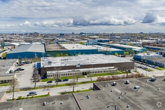 401-425 Blvd Montpellier, Montréal, QC - Aérien  Vue de la carte
