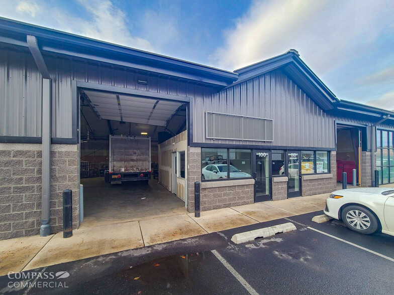 2527 NE 4th St, Bend, OR for lease - Primary Photo - Image 1 of 10