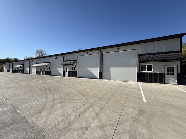 More details for 1650 Willow Creek Dr, Iowa City, IA - Industrial for Lease