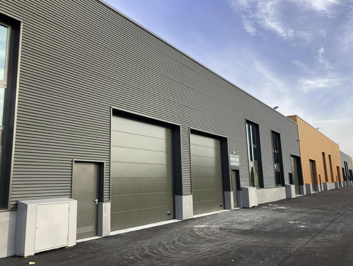 Rue Des Boursaults, Champagne-sur-Oise for lease Primary Photo- Image 1 of 3