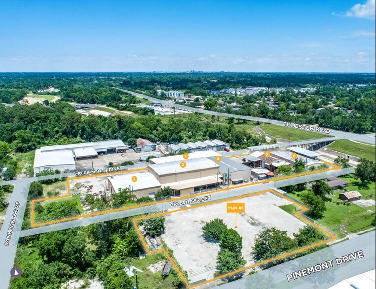 4703 Creekmont Dr, Houston, TX à vendre - Photo du bâtiment - Image 2 de 3