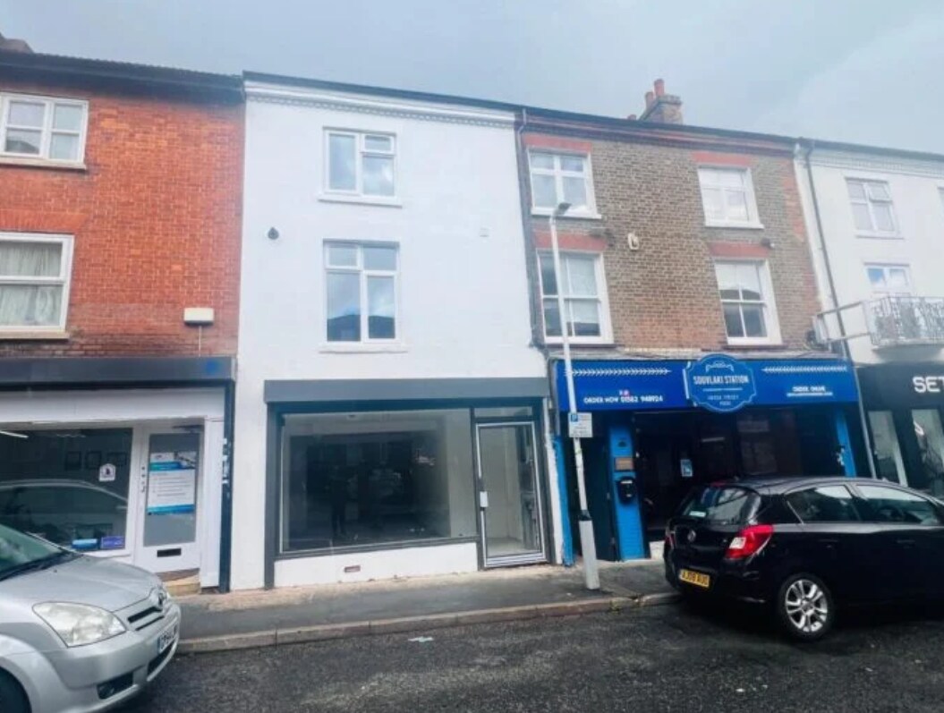 12 Albion St, Dunstable à louer Photo principale- Image 1 de 2