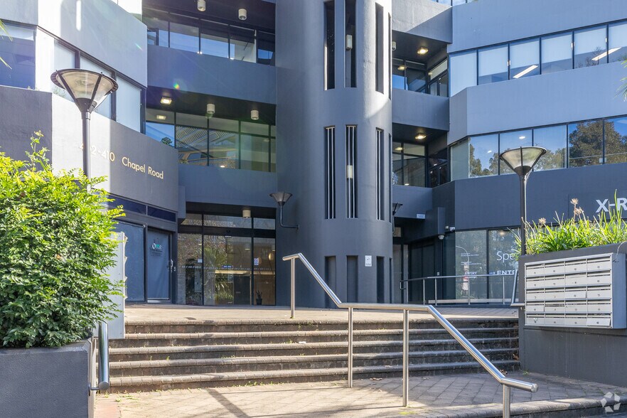 402-410 Chapel Rd, Bankstown for sale - Building Photo - Image 3 of 6