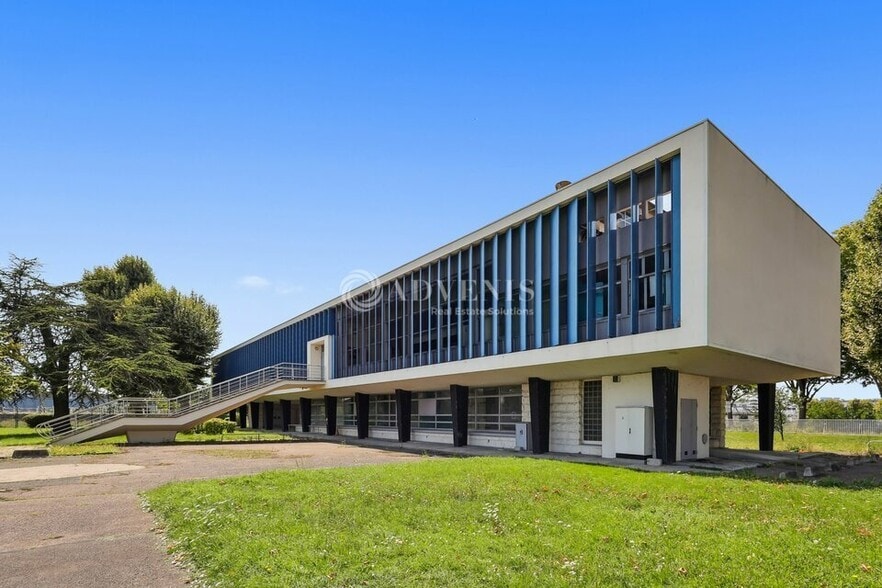 Flex in Alfortville for lease - Building Photo - Image 1 of 6