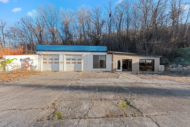 Plus de détails pour 656 US 52, Aberdeen, OH - Flex à vendre