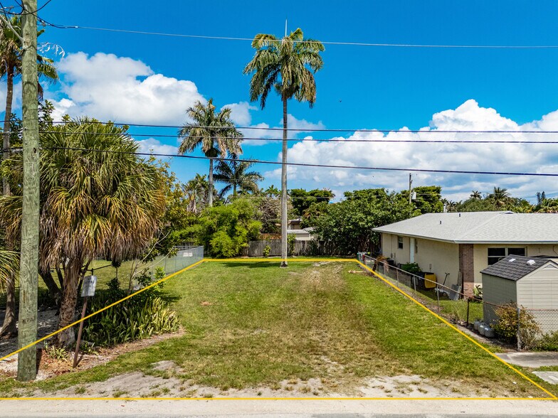NE 1ST Ave, Dania Beach, FL à vendre - Photo du bâtiment - Image 2 de 18