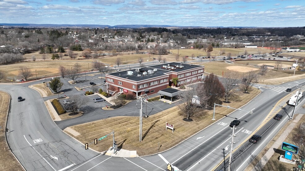 2925 William Penn Hwy, Easton, PA for lease - Building Photo - Image 3 of 51