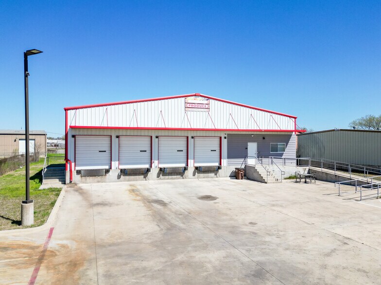 113 Bufkin Ln, Lockhart, TX à louer - Photo du bâtiment - Image 2 de 34