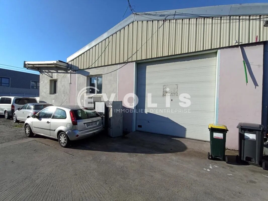 Flex in Vénissieux for lease Building Photo- Image 1 of 17