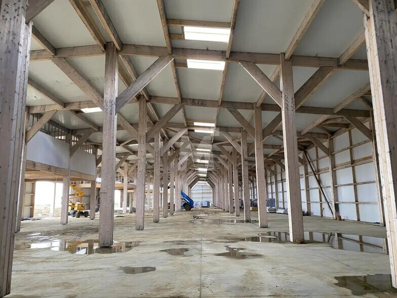 Flex in Limoges-Fourches for lease - Interior Photo - Image 3 of 8