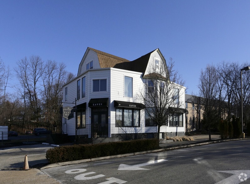 105 N Aberdeen Ave, Wayne, PA à vendre - Photo principale - Image 1 de 4