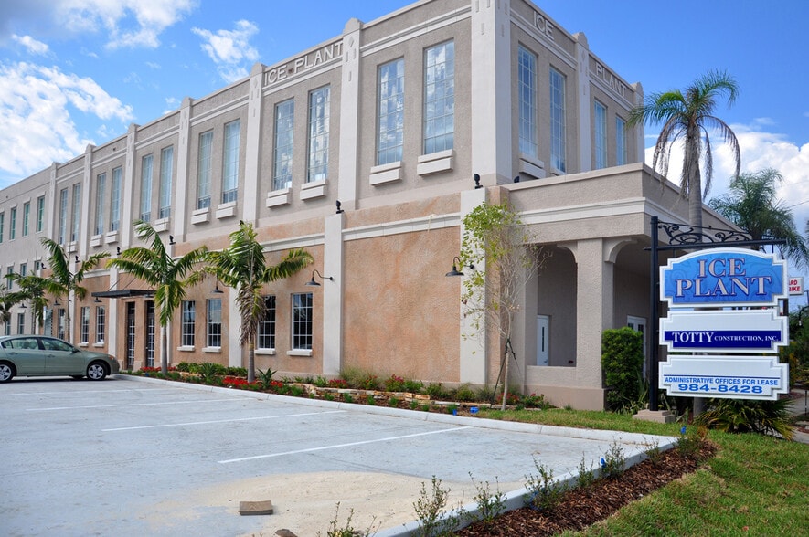 1604 S Harbor City Blvd, Melbourne, FL for lease - Building Photo - Image 1 of 12