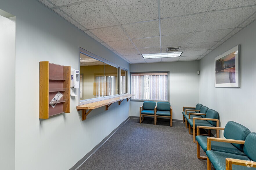 31 Dow Rd, Plainfield, CT à louer - Photo intérieure - Image 2 de 13