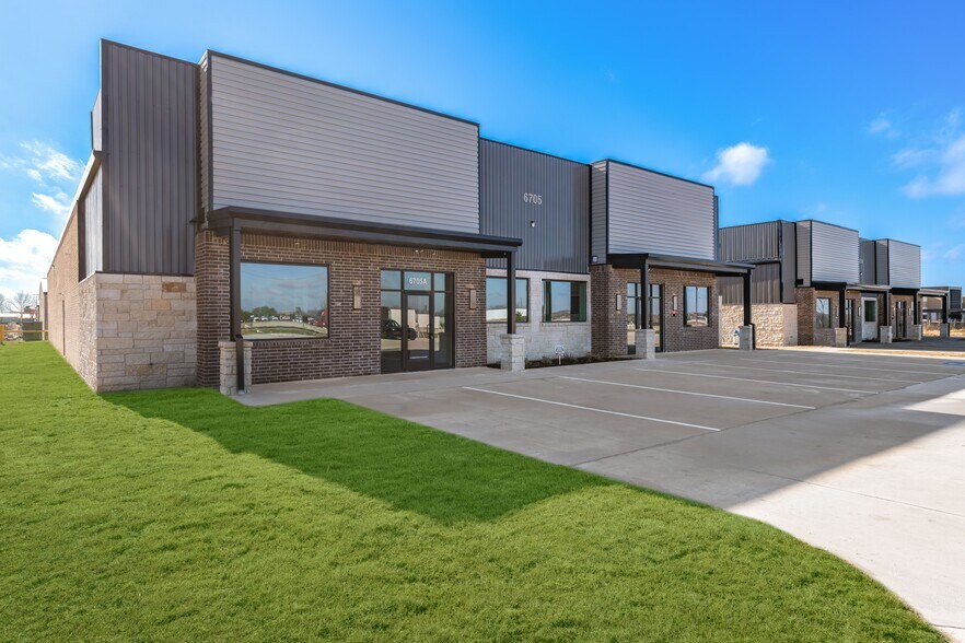 6723 W Interstate 30, Royse City, TX à louer - Photo du bâtiment - Image 3 de 41