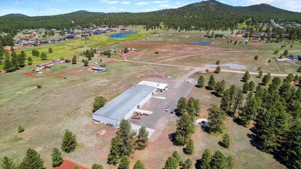 2843 W Avenida de Luces, Williams, AZ à louer - Aérien - Image 2 de 32