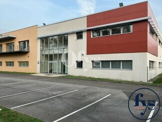 Plus de détails pour 50 Rue Jean Zay, Saint-Priest - Local d'activités à louer