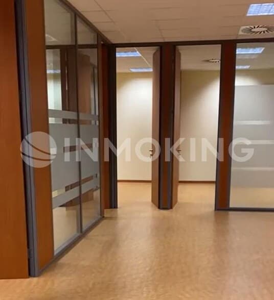 Office in Paterna, Valencia for lease - Interior Photo - Image 2 of 7