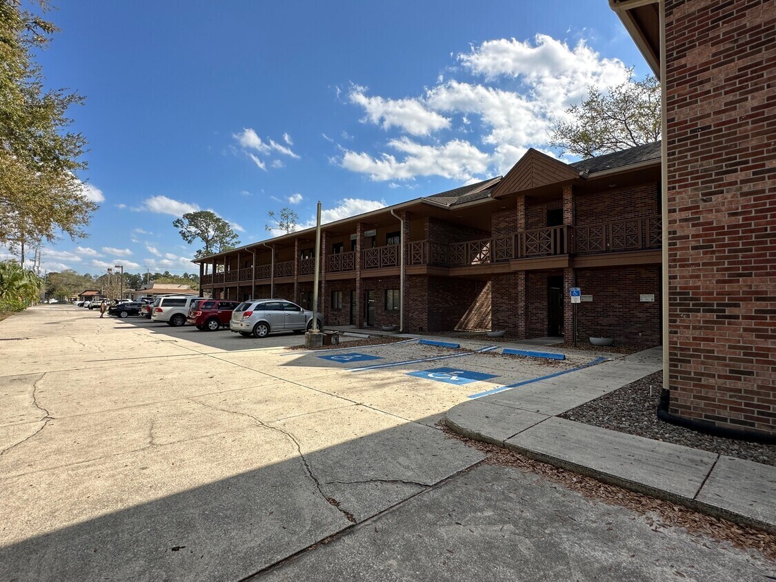 9776 San Jose Blvd, Jacksonville, FL à louer Photo principale- Image 1 de 2