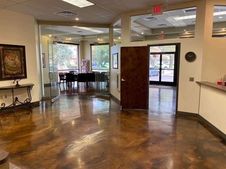 660 N Gilbert Rd, Gilbert, AZ à vendre - Photo du bâtiment - Image 3 de 5