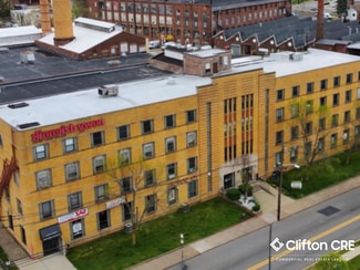 Plus de détails pour 70 Outwater Ln, Garfield, NJ - Bureau à louer