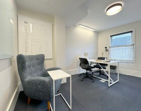 202 Washington St, Brookline, MA for lease Interior Photo- Image 1 of 3